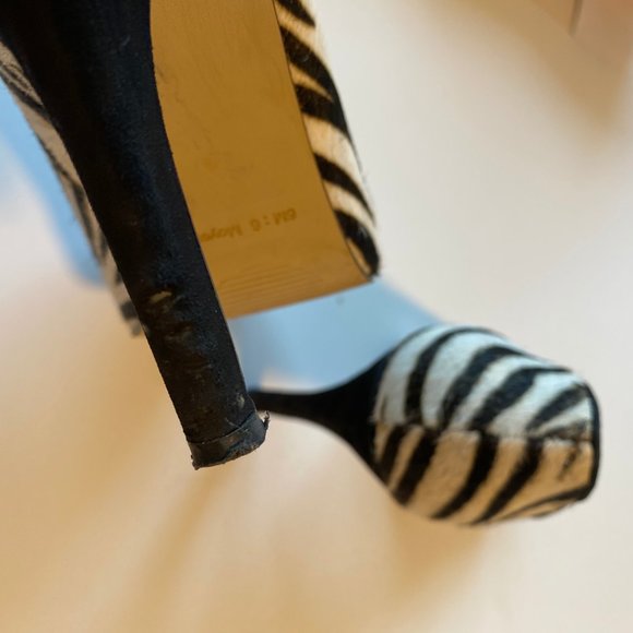 GUESS Zebra Patterned Pony Hair Peep Toe Heels - Picture 5 of 6